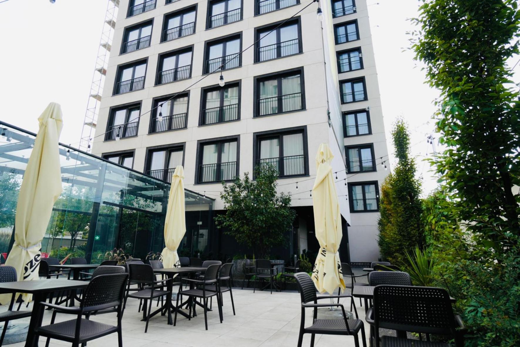 Bk Aparthotel Praga - National Stadium - Comfortable Apartment For 4 People Varsovia Exterior foto