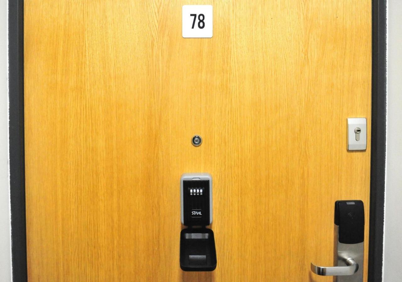Bk Aparthotel Praga - National Stadium - Comfortable Apartment For 4 People Varsovia Exterior foto