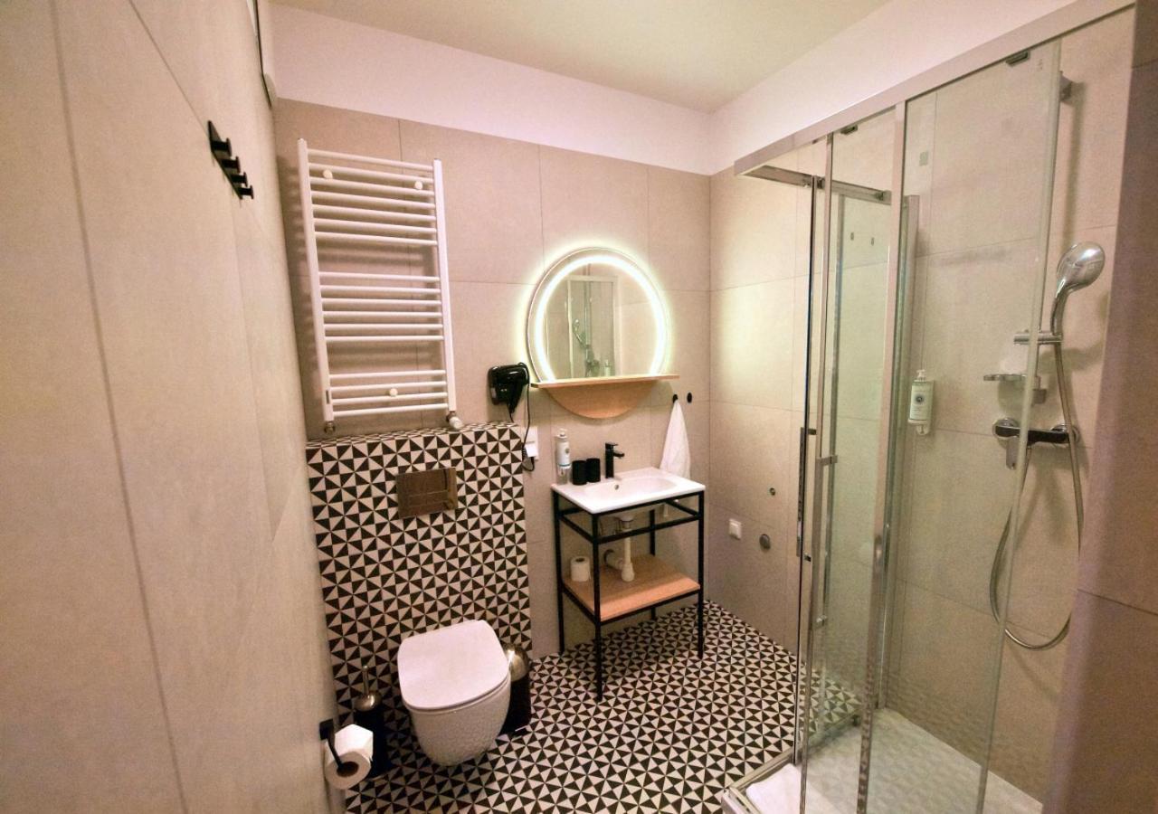 Bk Aparthotel Praga - National Stadium - Comfortable Apartment For 4 People Varsovia Exterior foto