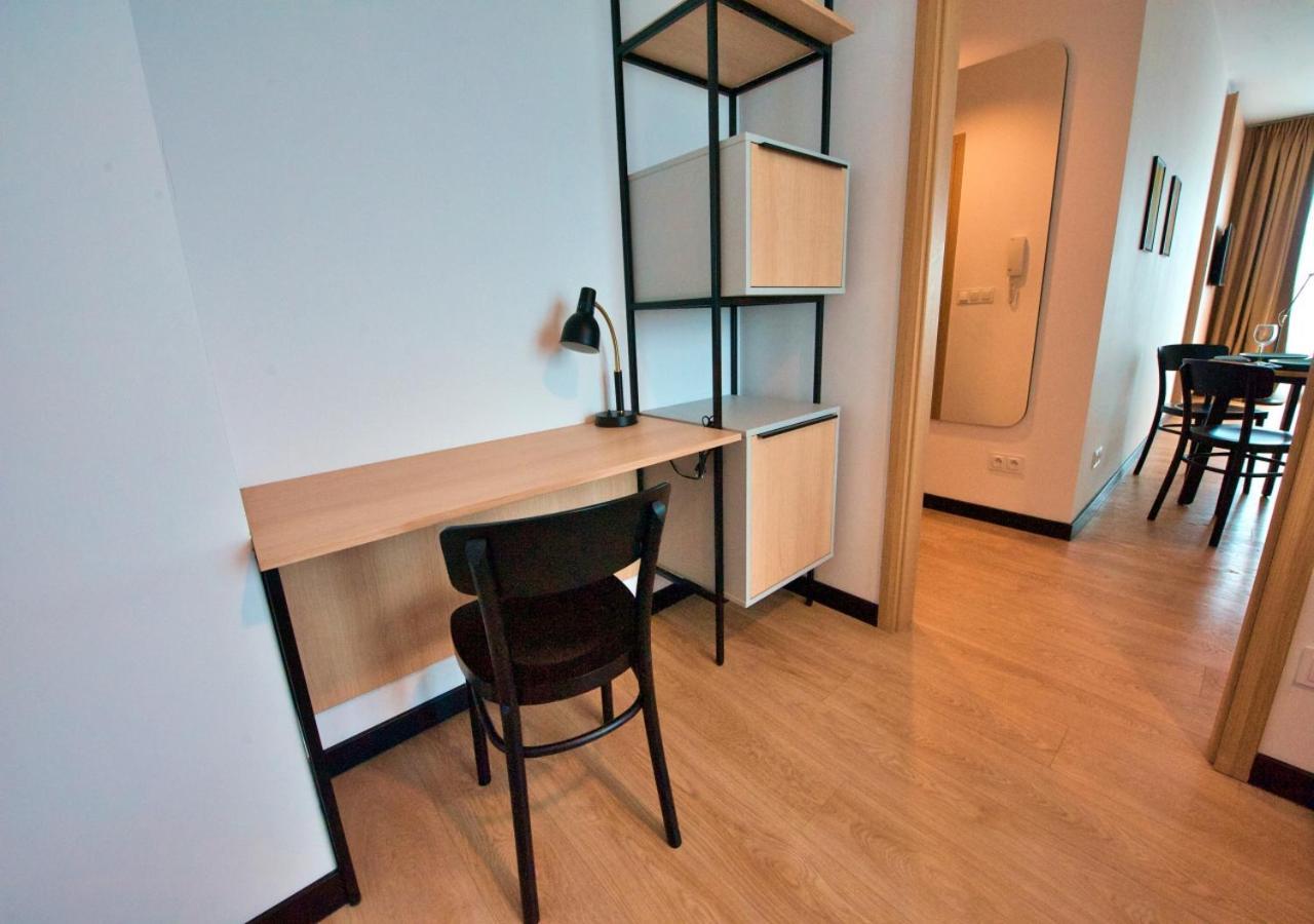 Bk Aparthotel Praga - National Stadium - Comfortable Apartment For 4 People Varsovia Exterior foto